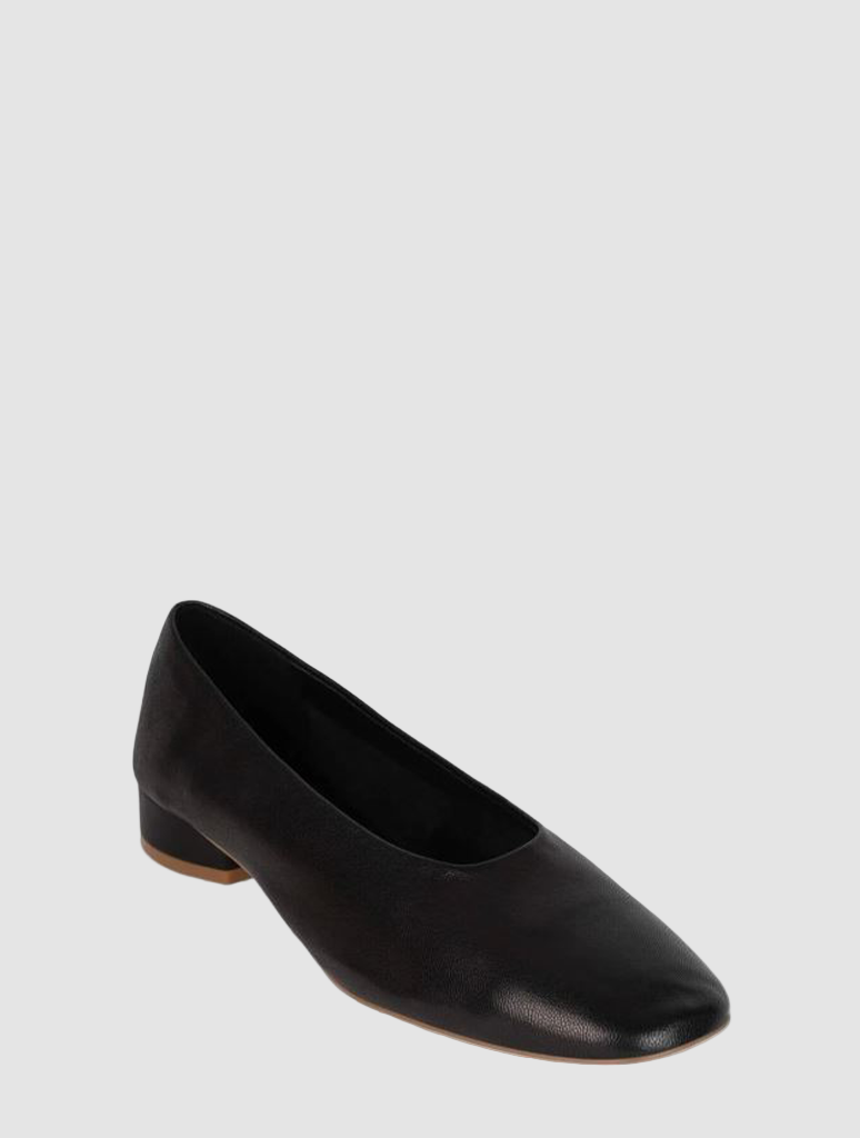 flatspinist品 Josefin Lizzard Leather Black Heel – Flattered