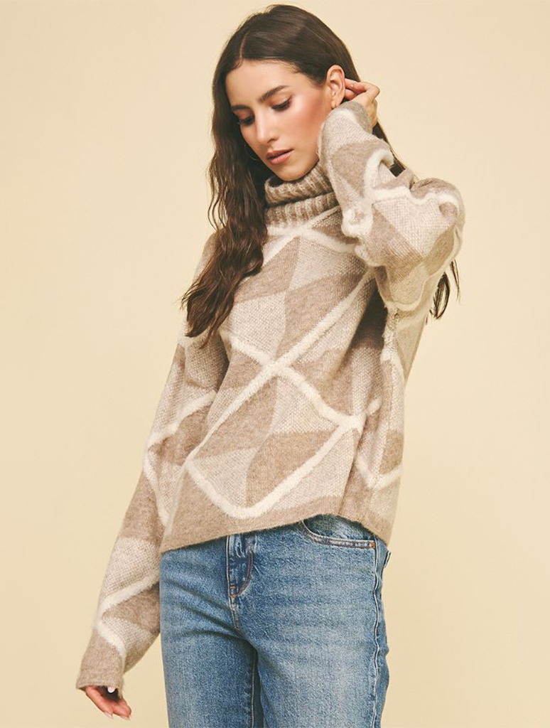 Diamond Pattern Turtle Neck Sweater