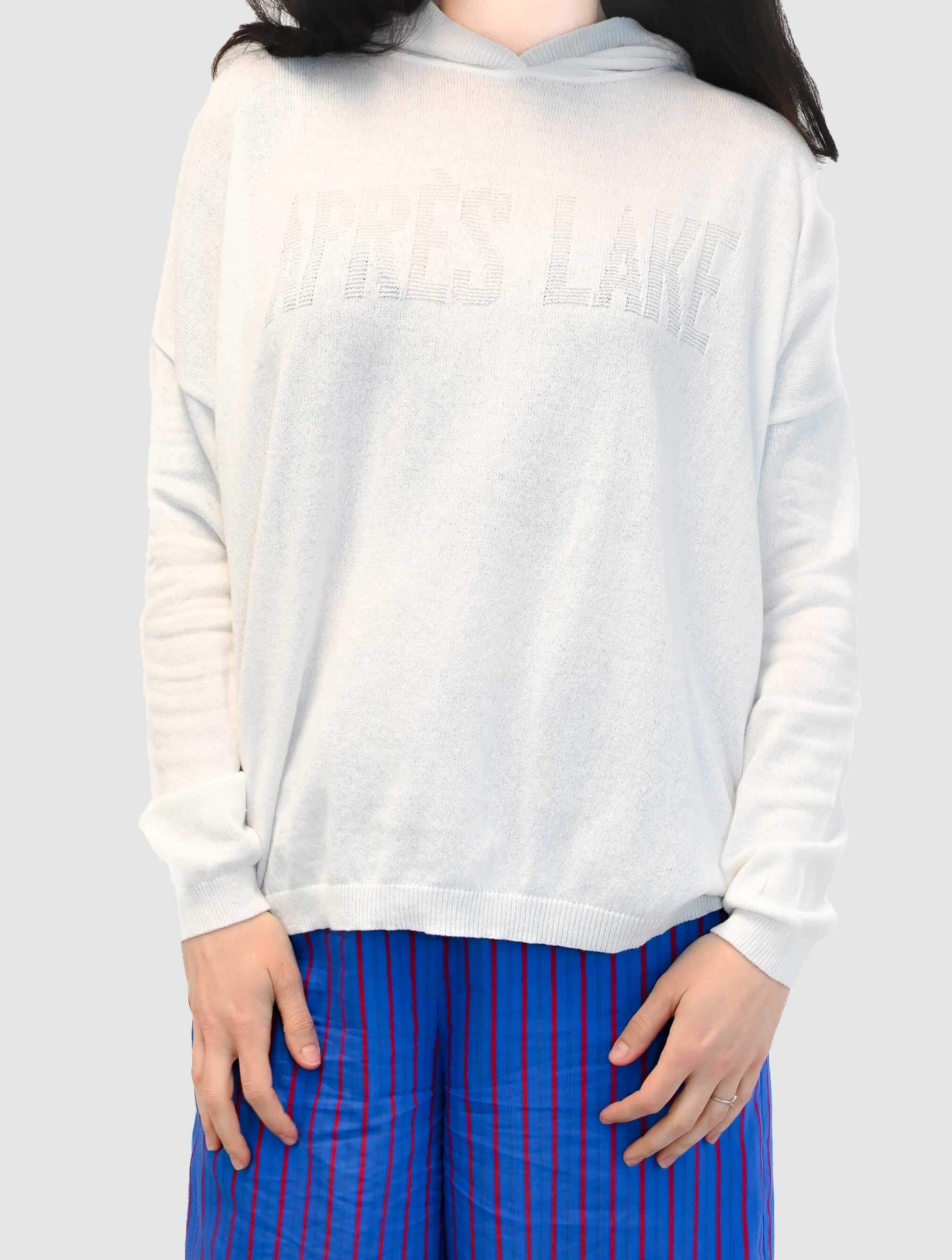 Après Lake hoodie angled back, showcasing exclusive JAYNE design details