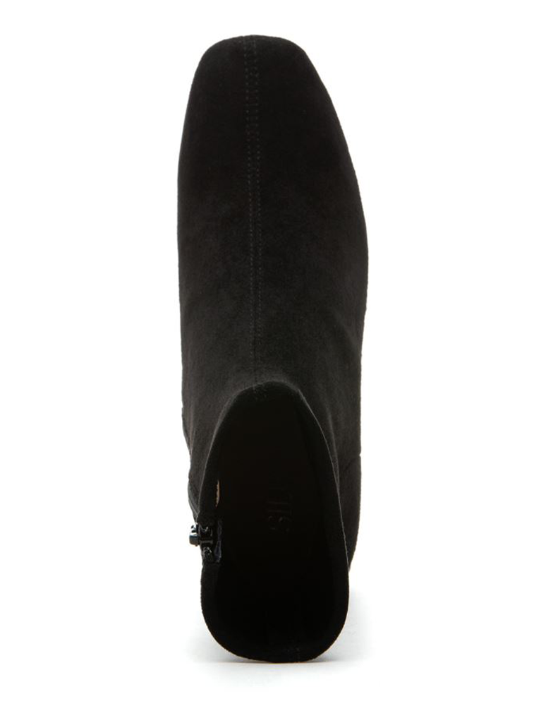 CARINA-BLACKSUEDE_SILENTD-4