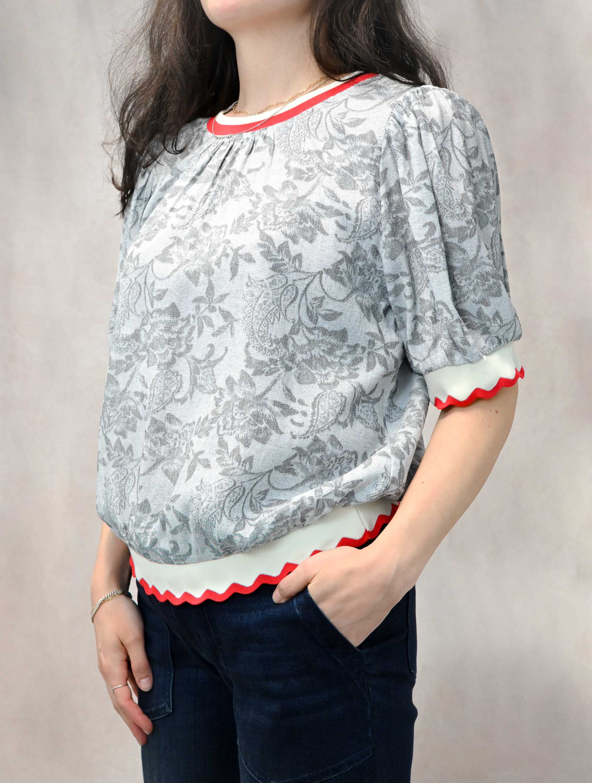 Contrast Wavy Band Detailed Floral Paisley Top