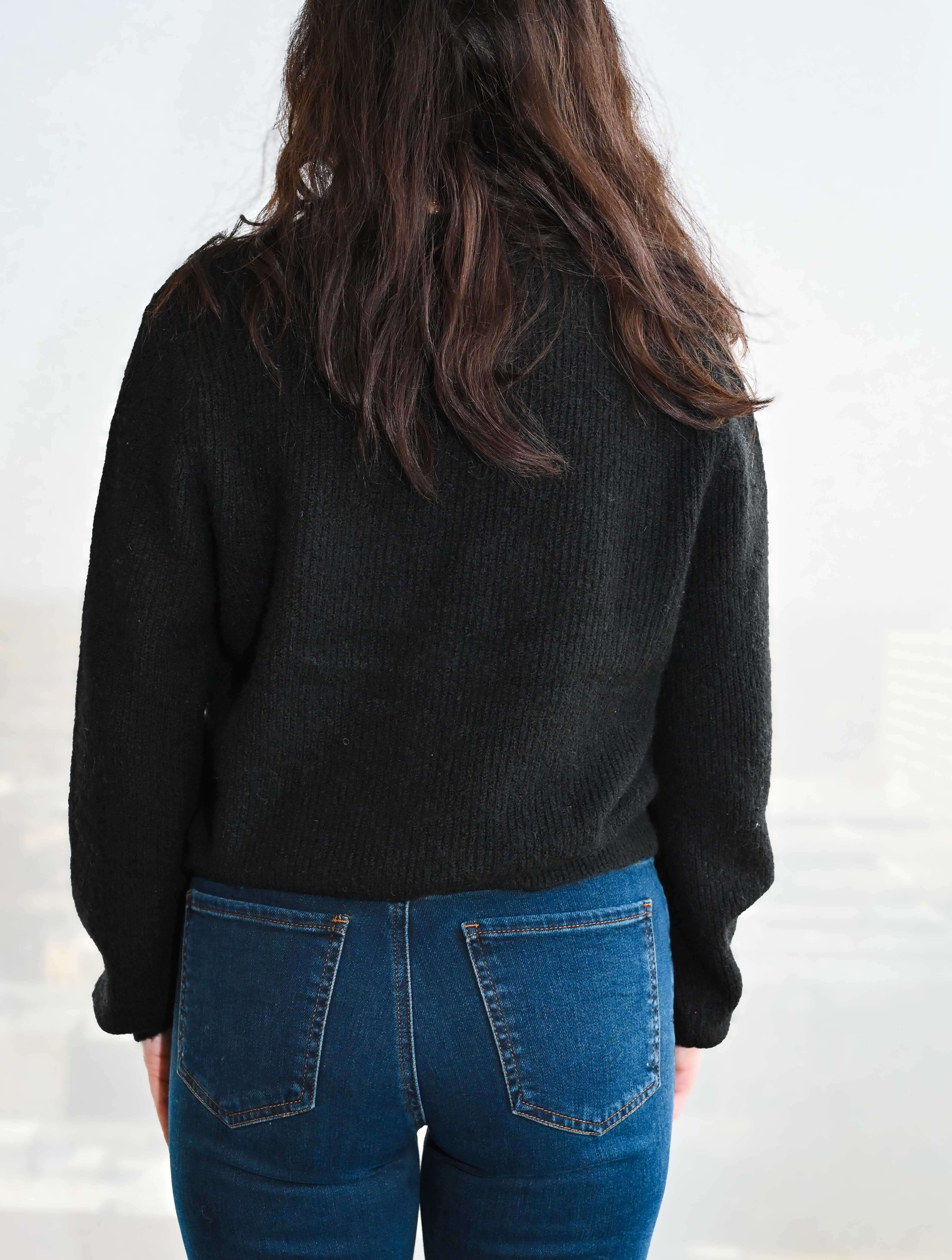 Ghana V-Neck Cardigan with Silver Bow