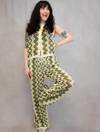 Ladies Knit Sleeveless Cardigan