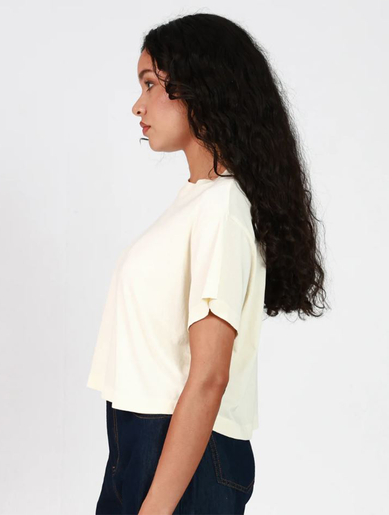 SU226-108_GIRLDANGEROUS-2
