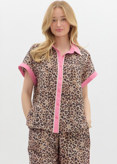 Leopard Print Short Sleeve Top with Contrasting Collar