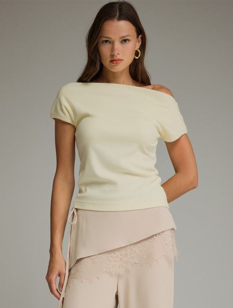 Off the Shoulder Short Sleeve Tee