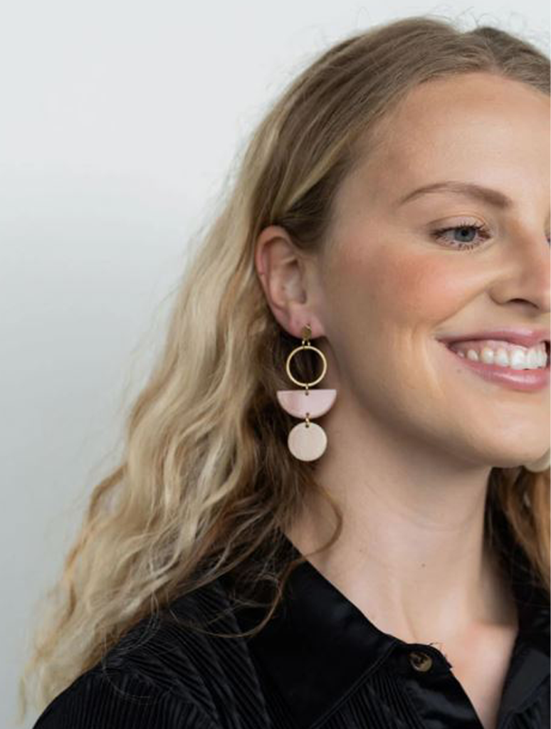 WREN0150_SPIFFYANDSPLENDID-2