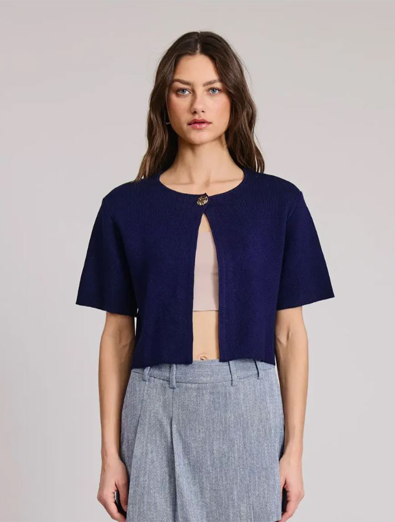 WT3113PF-NVY_FLATWHITE-1_87693679-8456-44ae-b943-9c0698be6ded