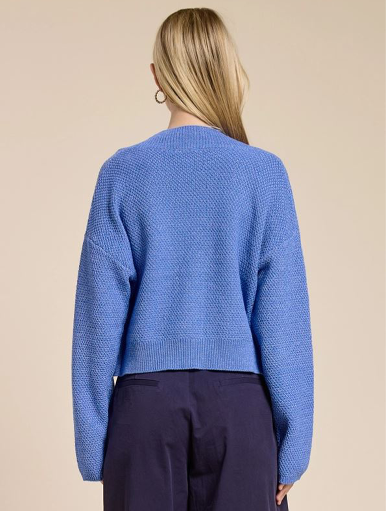 WT40122F-BLU_FLATWHITE-3