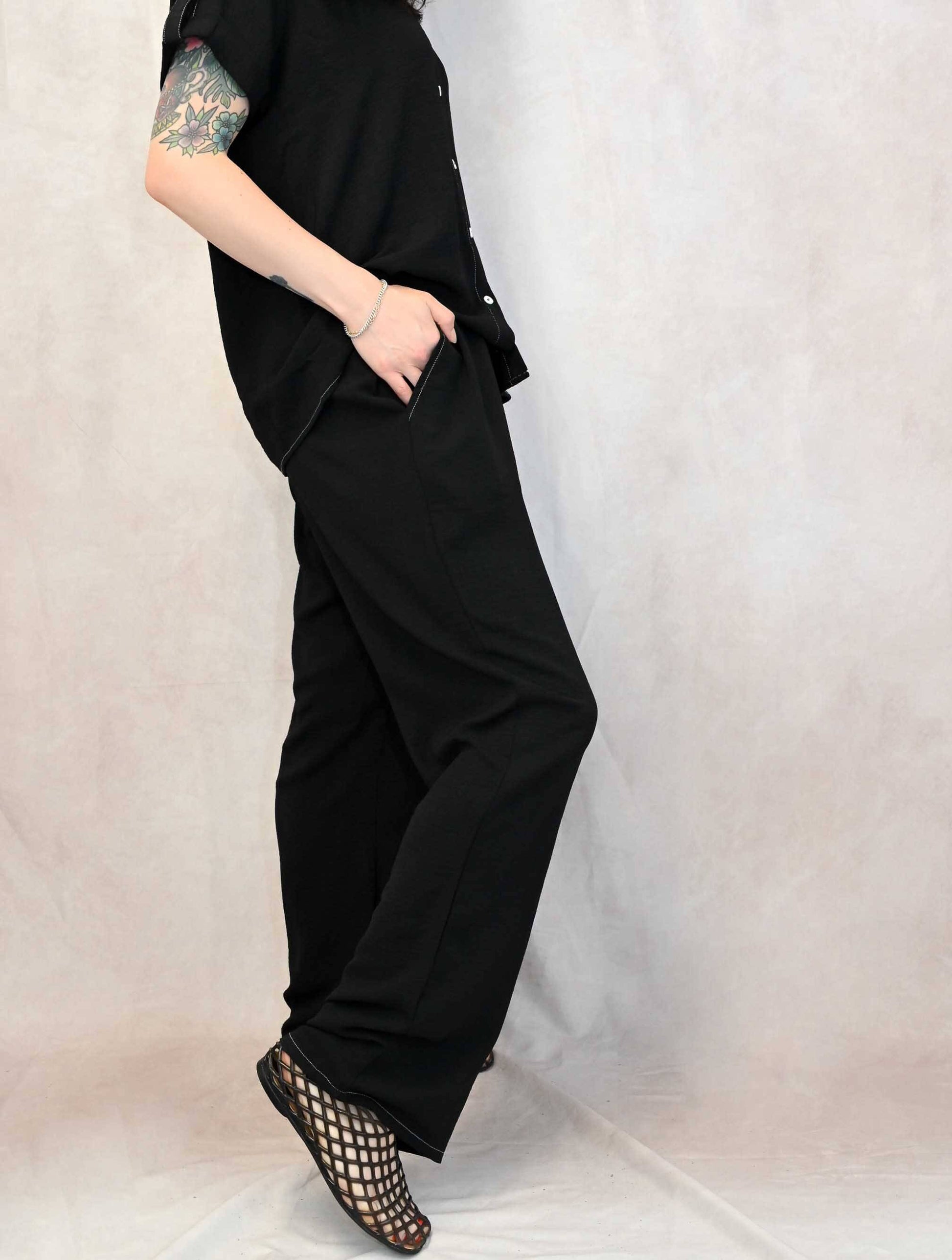 Contrast Stitch Flowy Pant