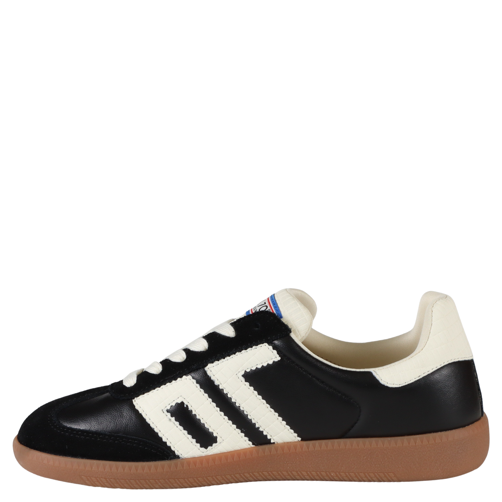 CLOUD NC in BLACK MILK, left view