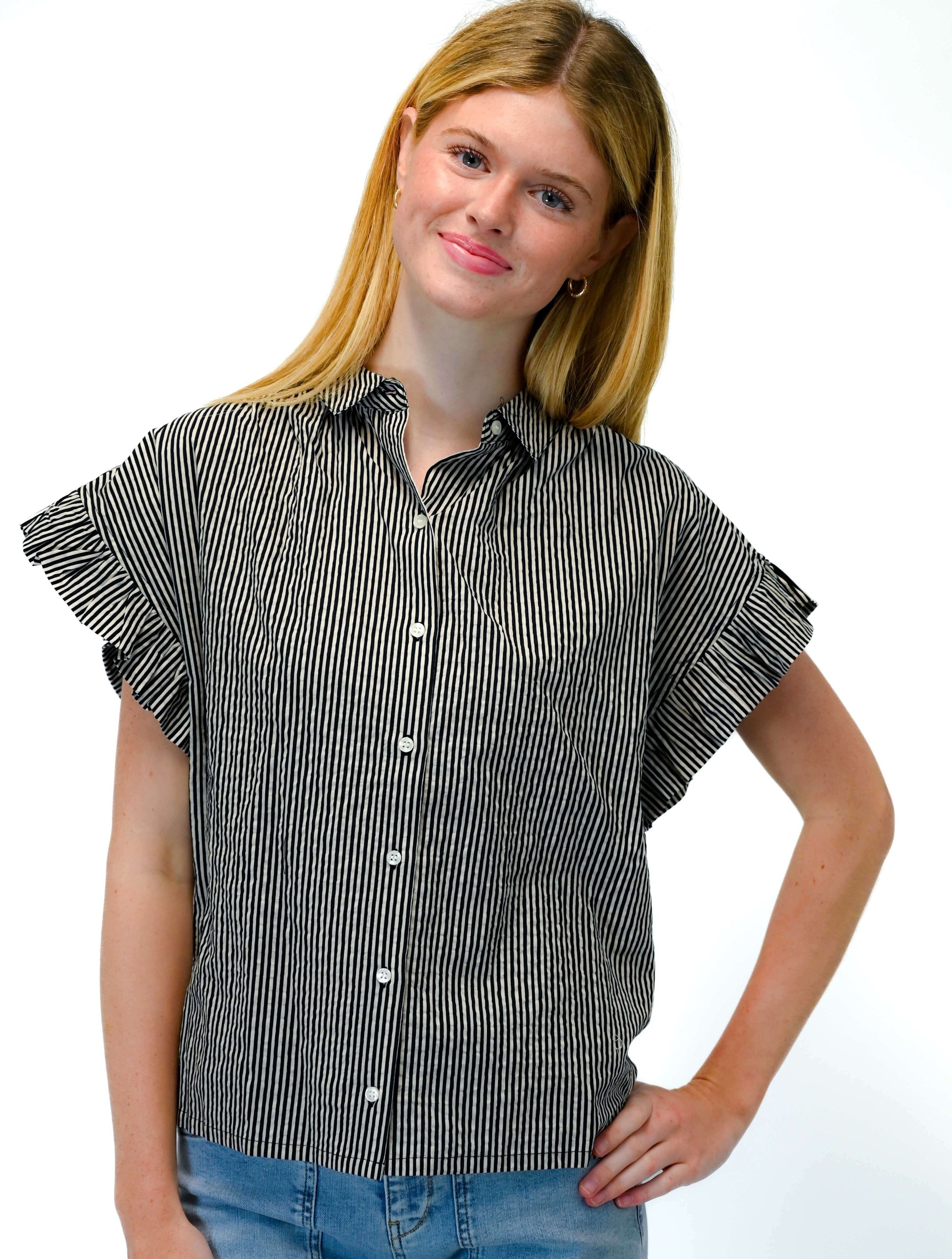 Button Down Pleated Top in Black/Off White