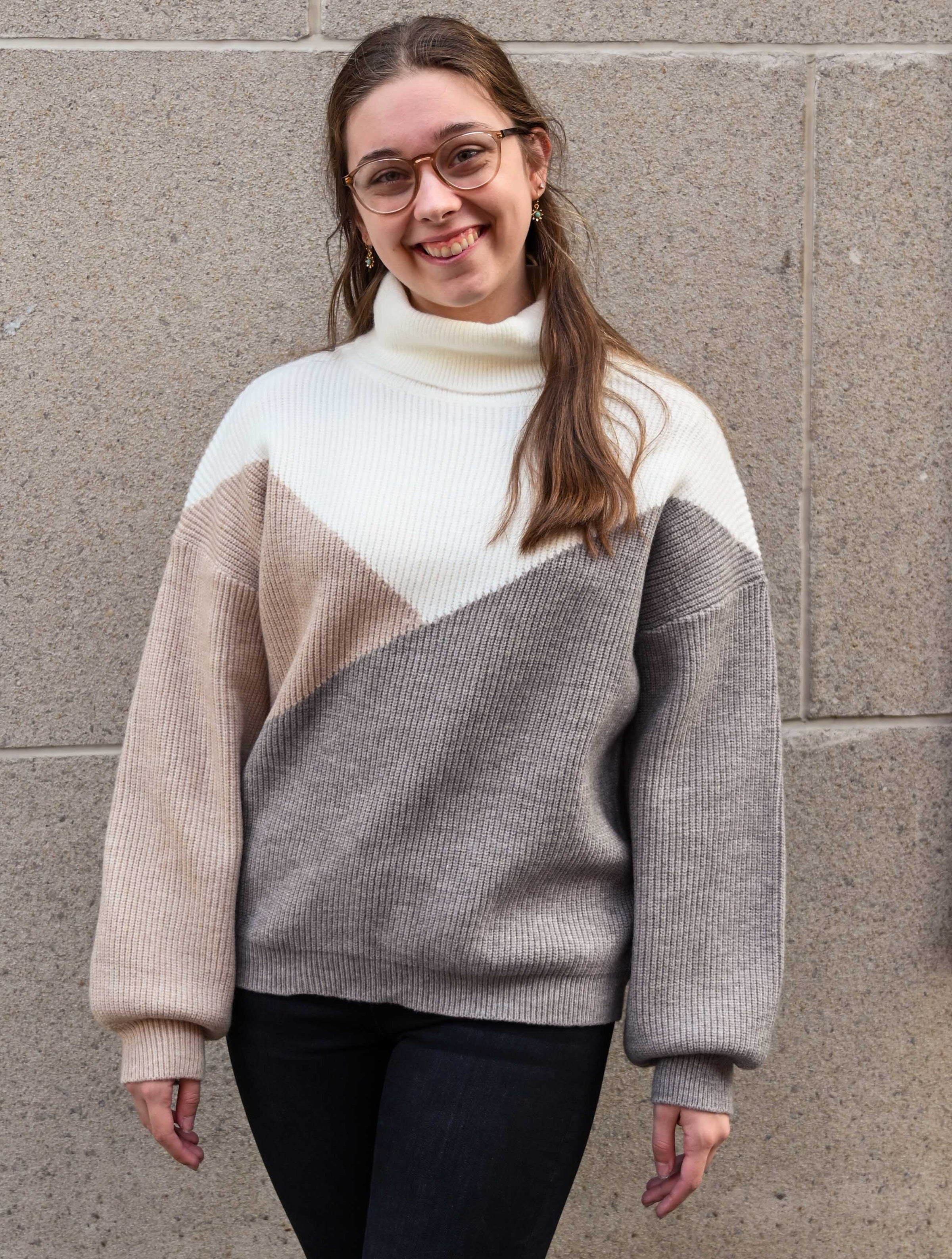 Colorblock Turtleneck Sweater in Grey Multi