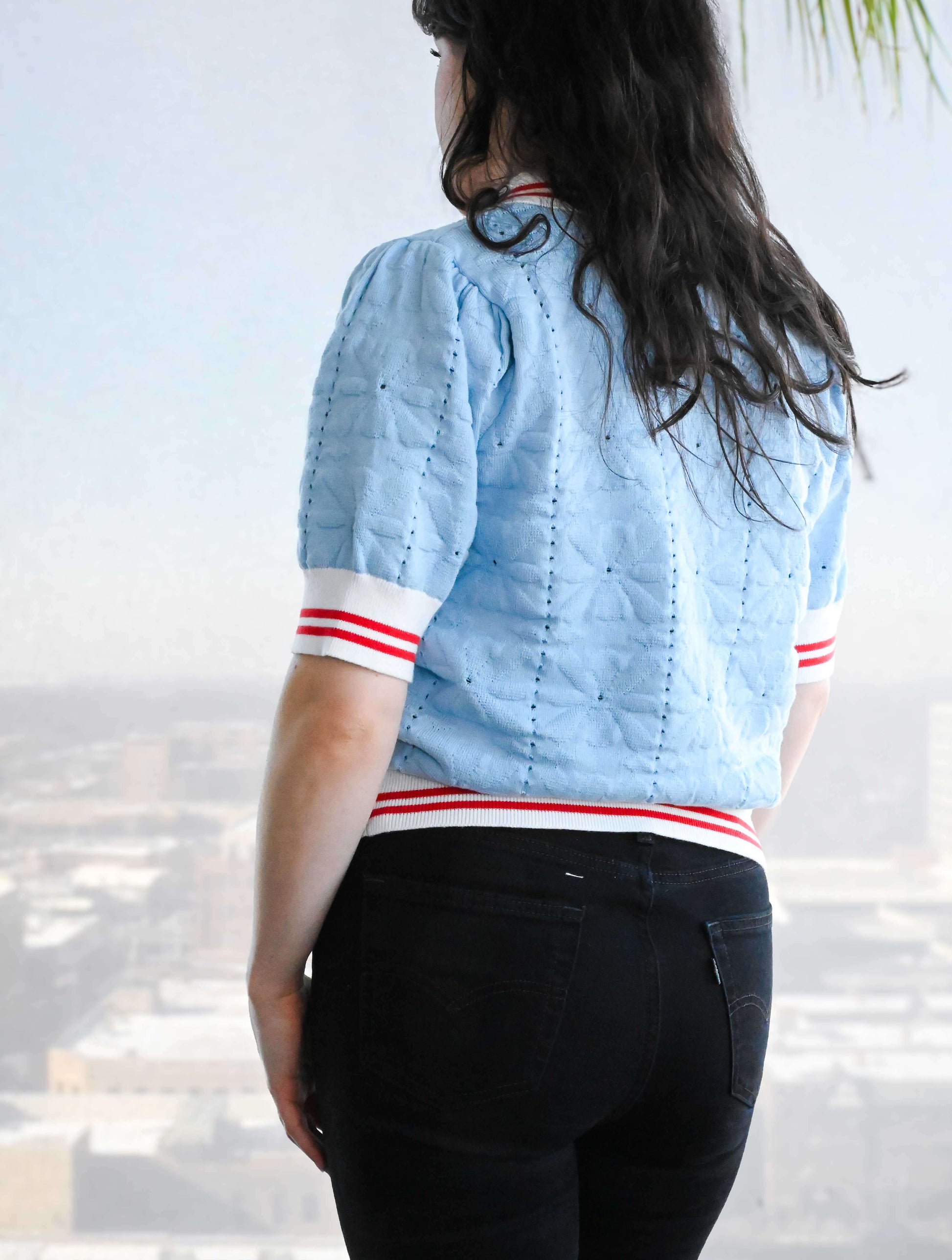 Textured Knit Short Puff Sleeve Top with Contrast Collar