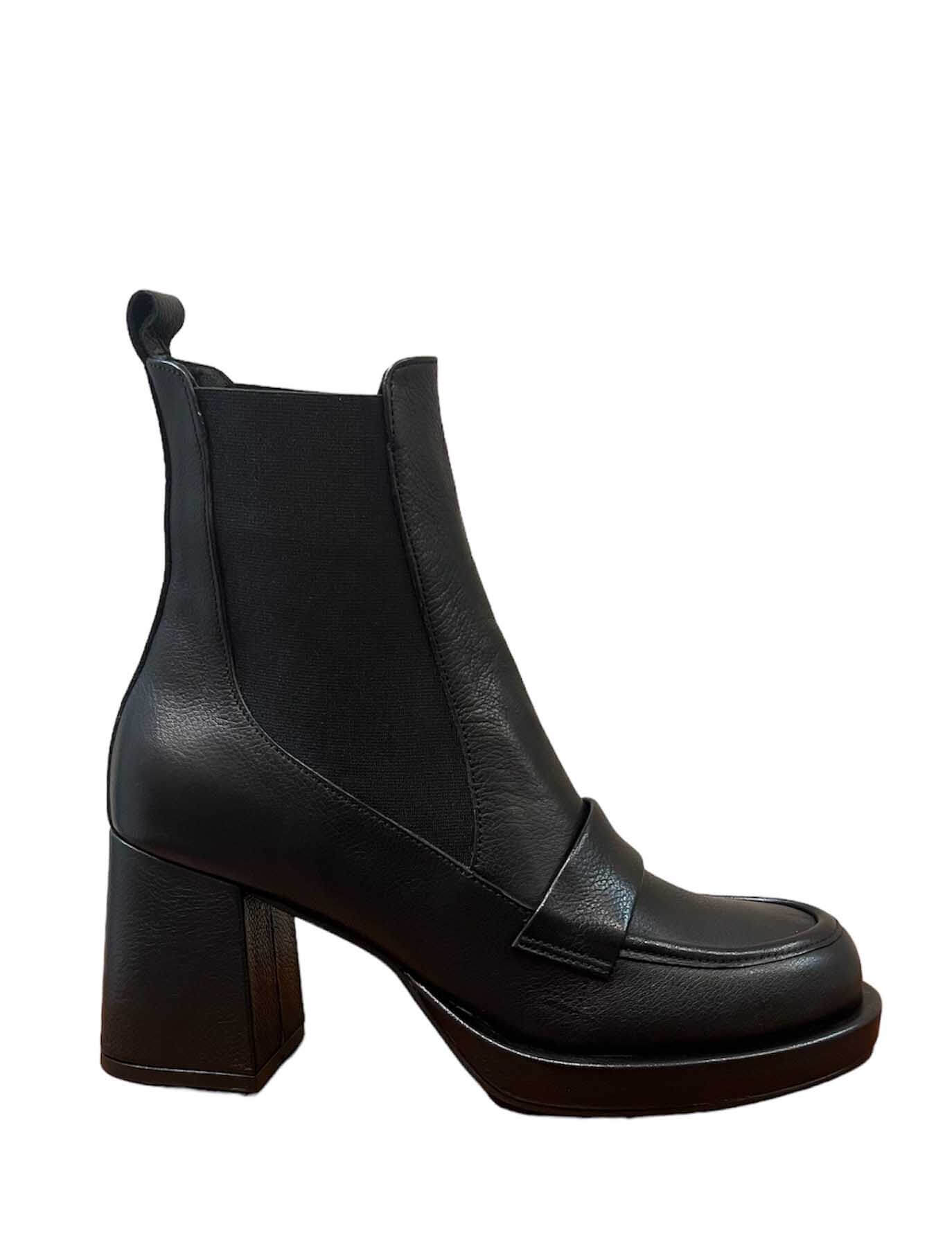Ateliers Ginger Boot in Black