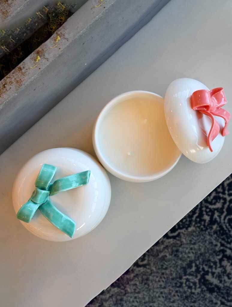 Illume Ceramic Bow Candle