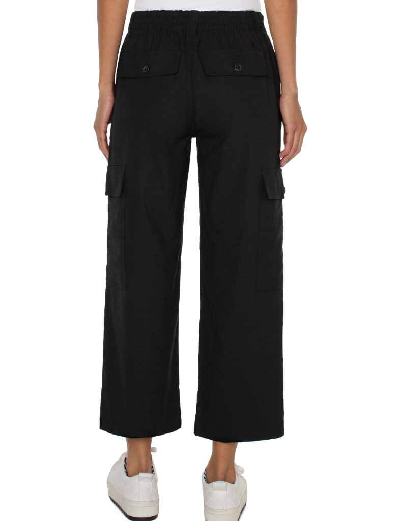 Liverpool High Rise Cargo Crop Straight Pants in Black
