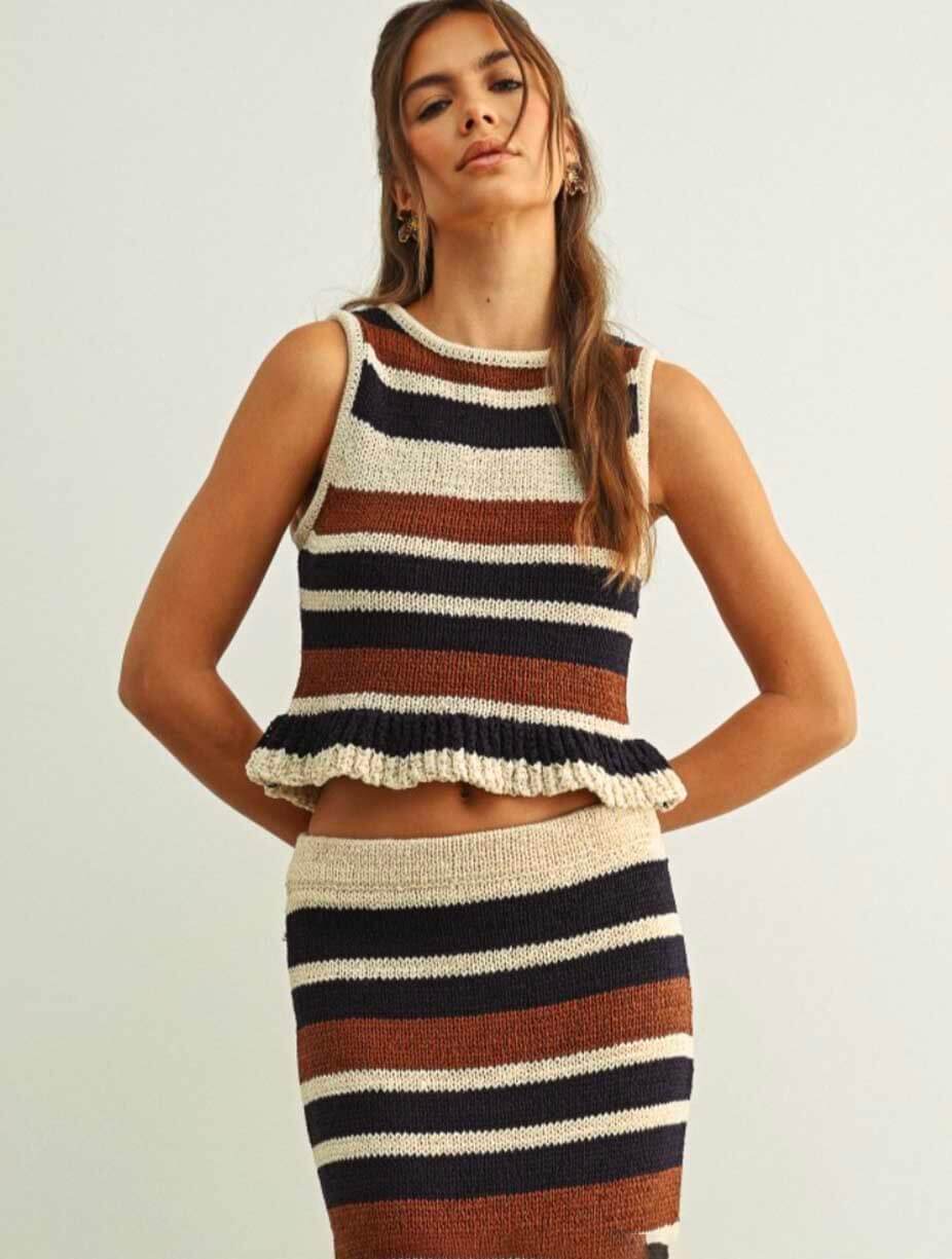 Color Blocked Knit Top with Ruffle Hem