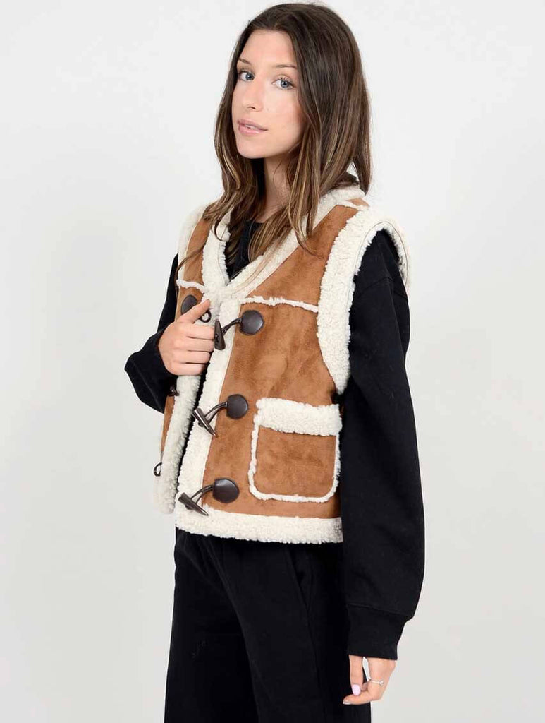 Athena Vest in Cognac/Cream