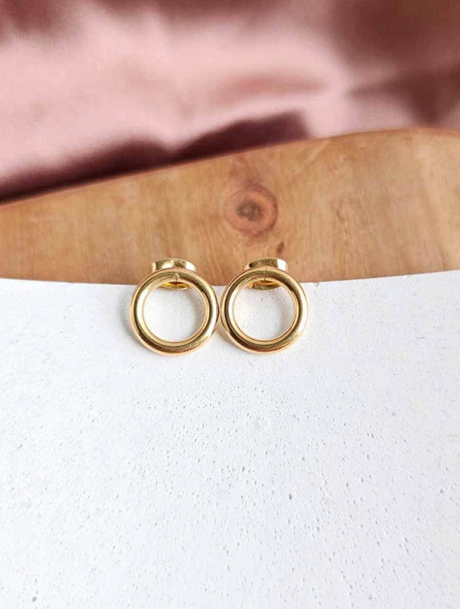 Small Luxe Oriana Stud Earrings in Gold