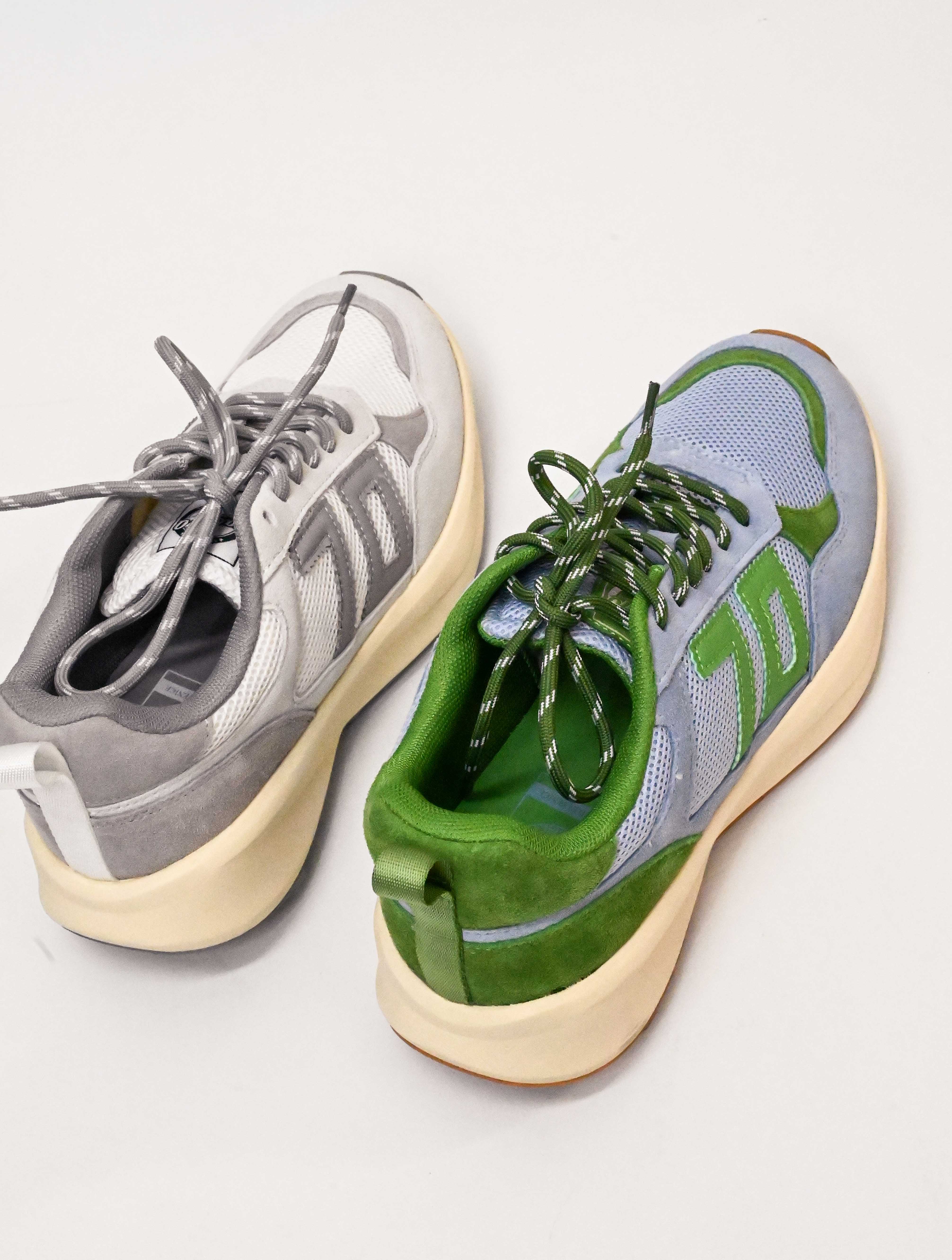 Back 70 Lightning Sneaker