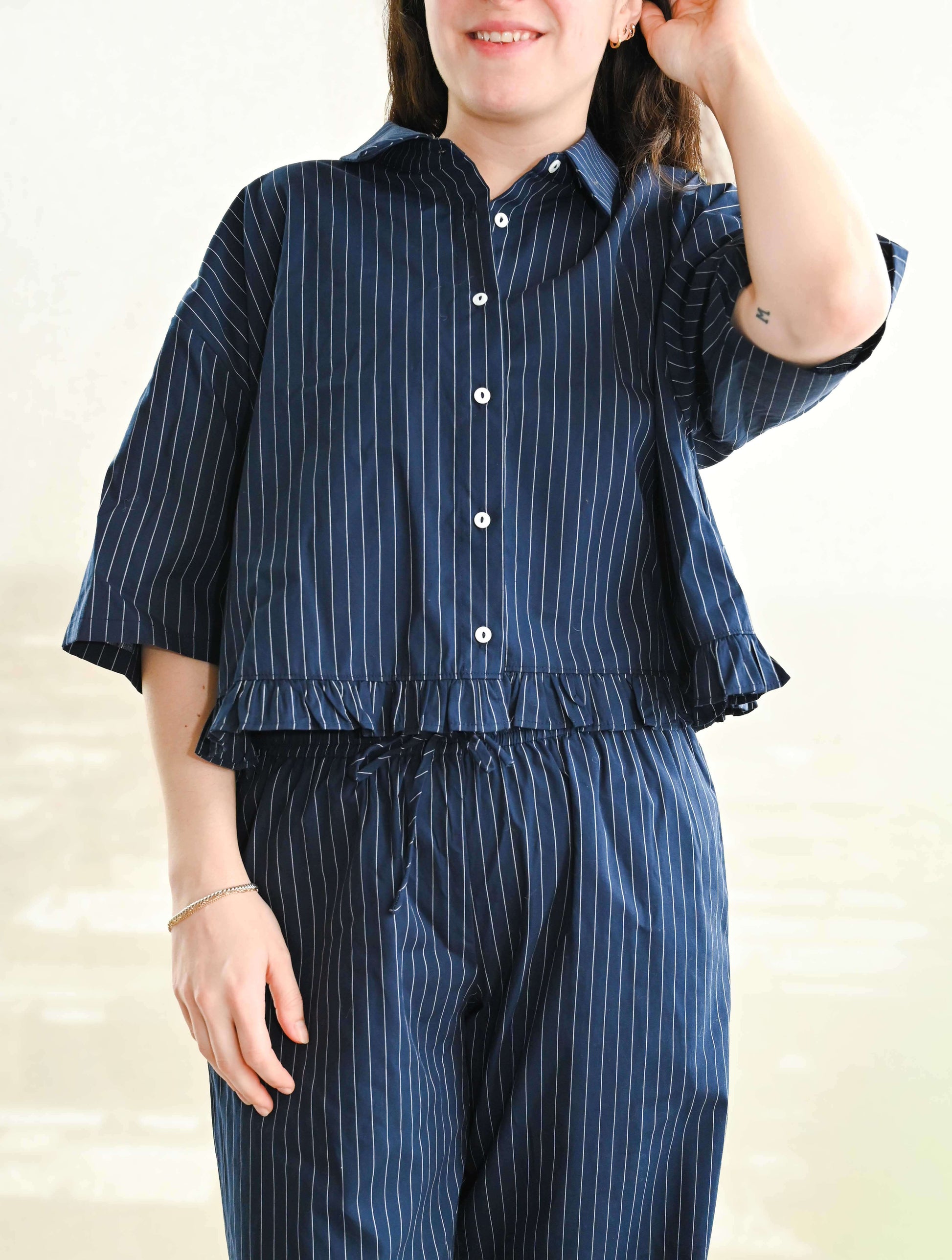 Ruffle Hem Cropped Shirt