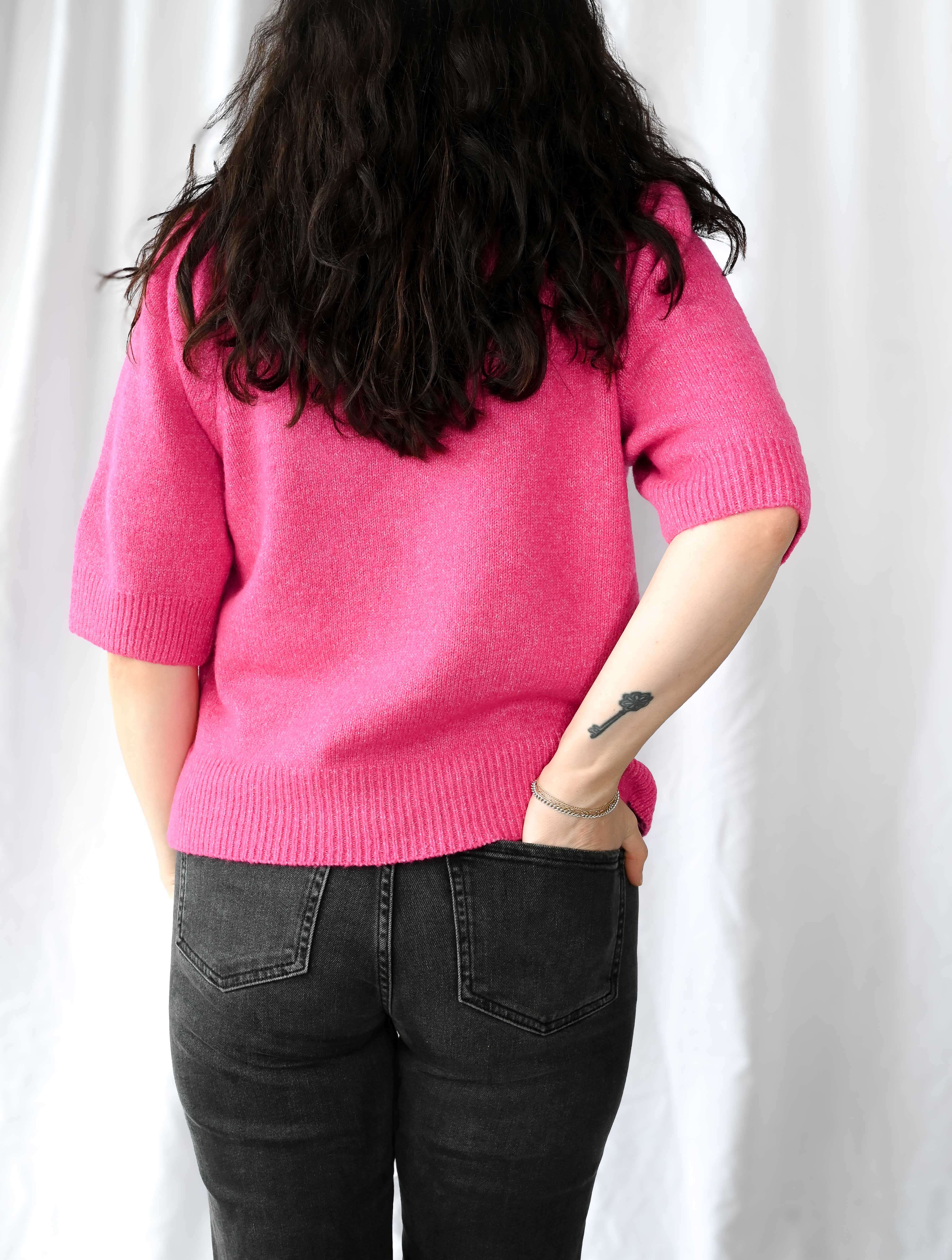 Short Puff Sleeve Sweater with Floral Appliqué Detail
