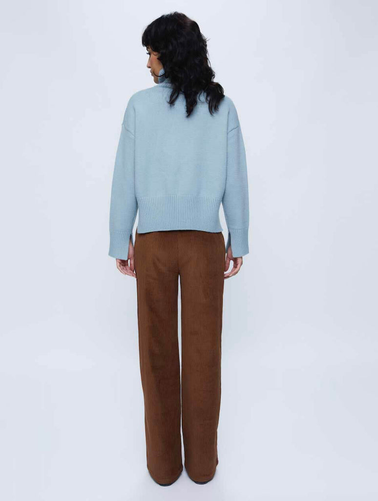 Turtleneck Pullover in Light Blue