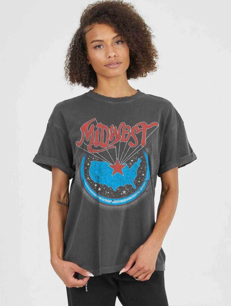 Girl Dangerous Midwest Star BF Tee in Vintage black