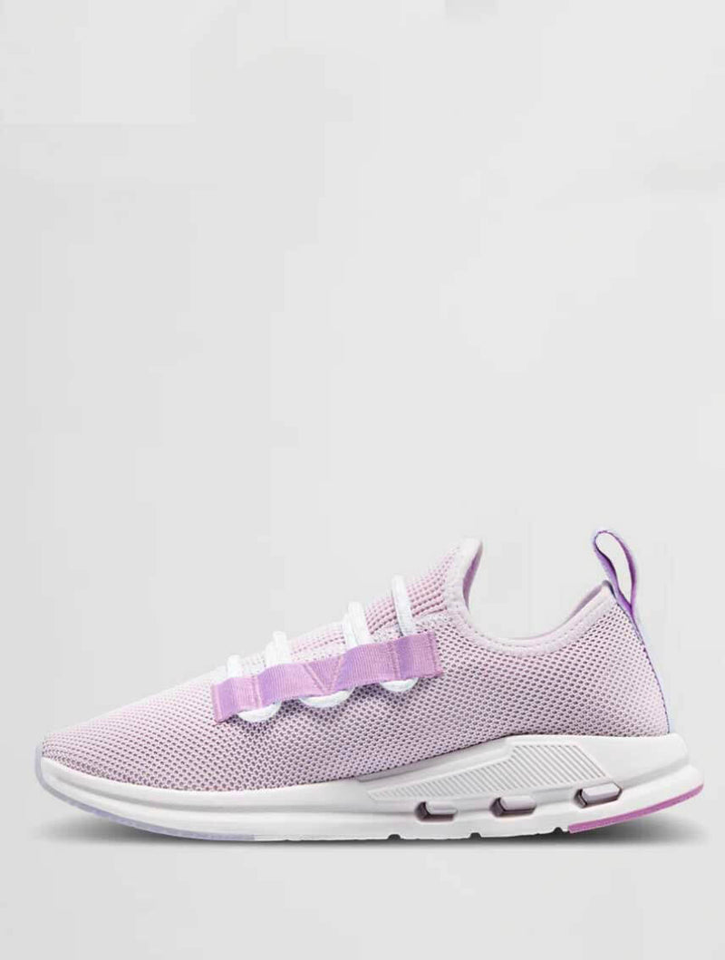 On Running CloudEasy Sneaker in Orchid/Lavendula