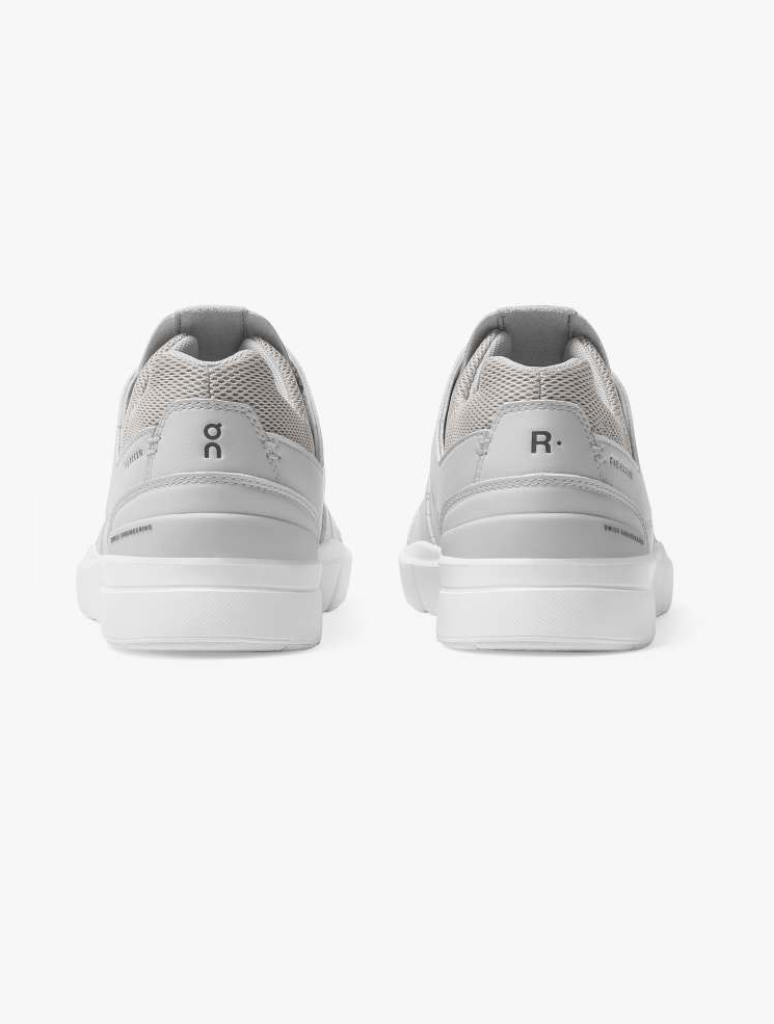 On Running The Roger Clubhouse Sneaker in Glacier/White