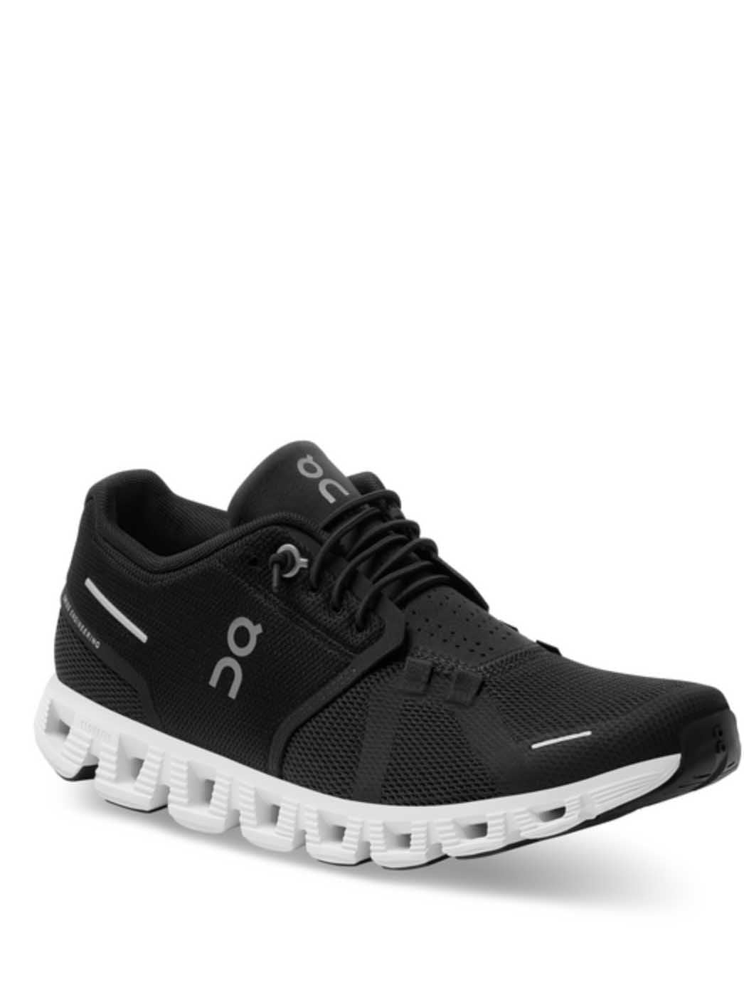 6712723144779-On-Running-Cloud-5-Sneaker-in-Black-White